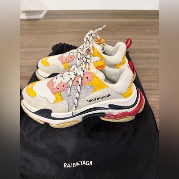 Balenciaga Triple S sneakers - Picture 3 of 10